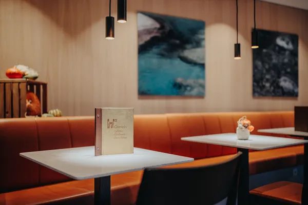 Cafe Bistro